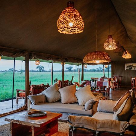 Hotel Zawadi Camp Serengeti-Savanne Exterior foto