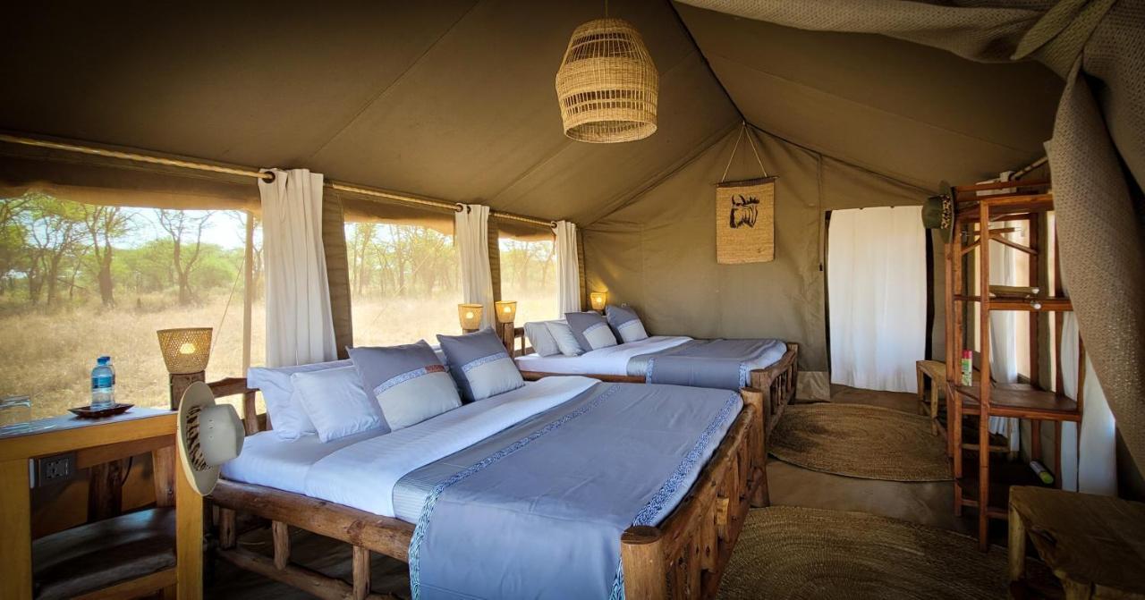 Hotel Zawadi Camp Serengeti-Savanne Exterior foto