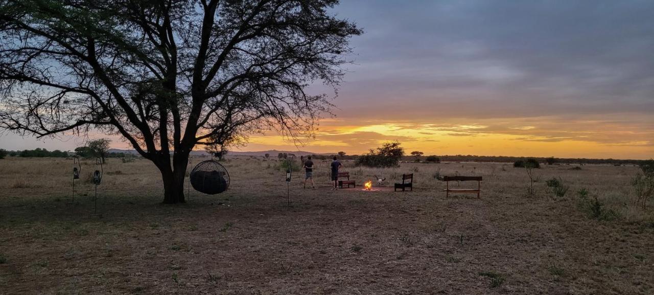 Hotel Zawadi Camp Serengeti-Savanne Exterior foto