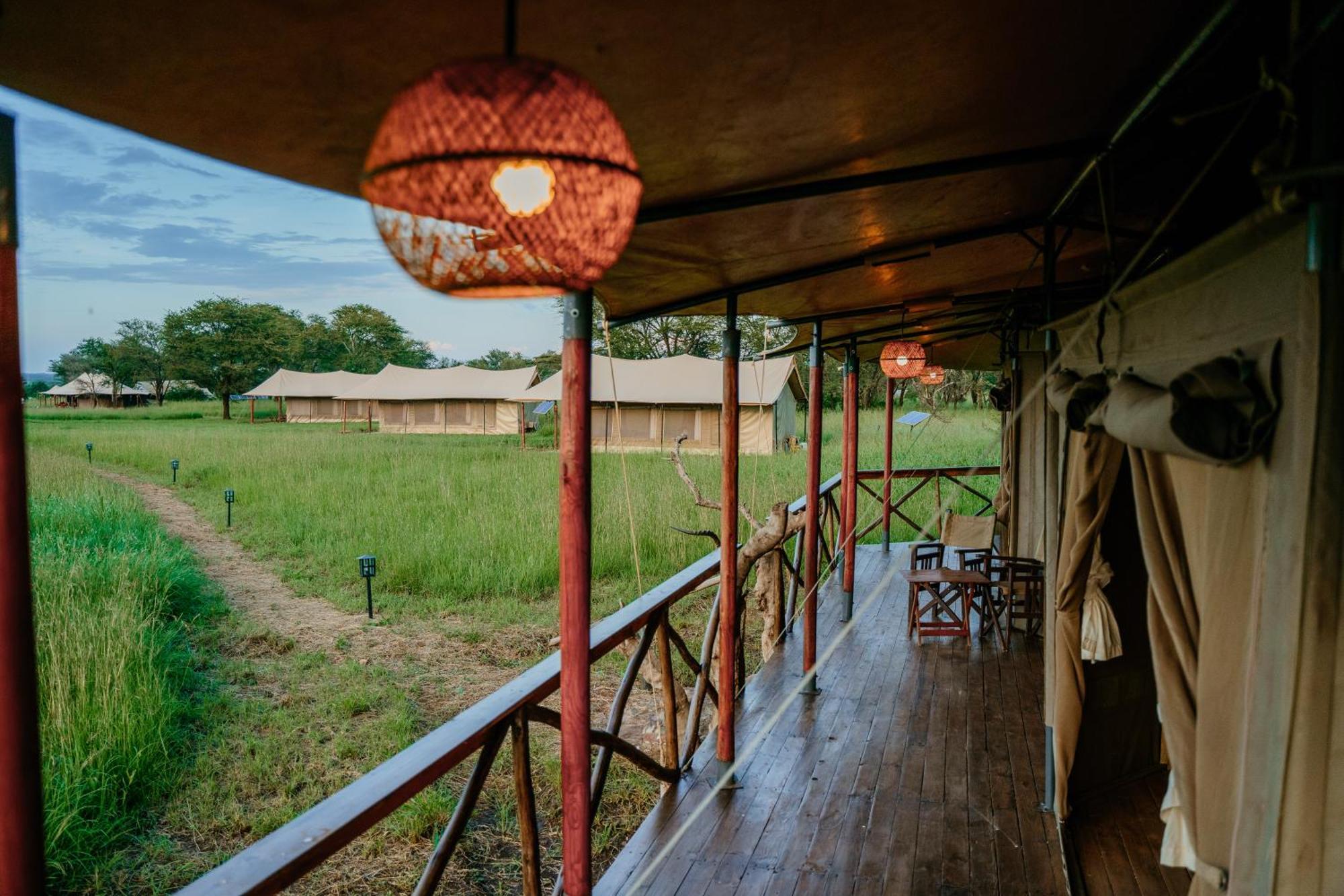 Hotel Zawadi Camp Serengeti-Savanne Exterior foto