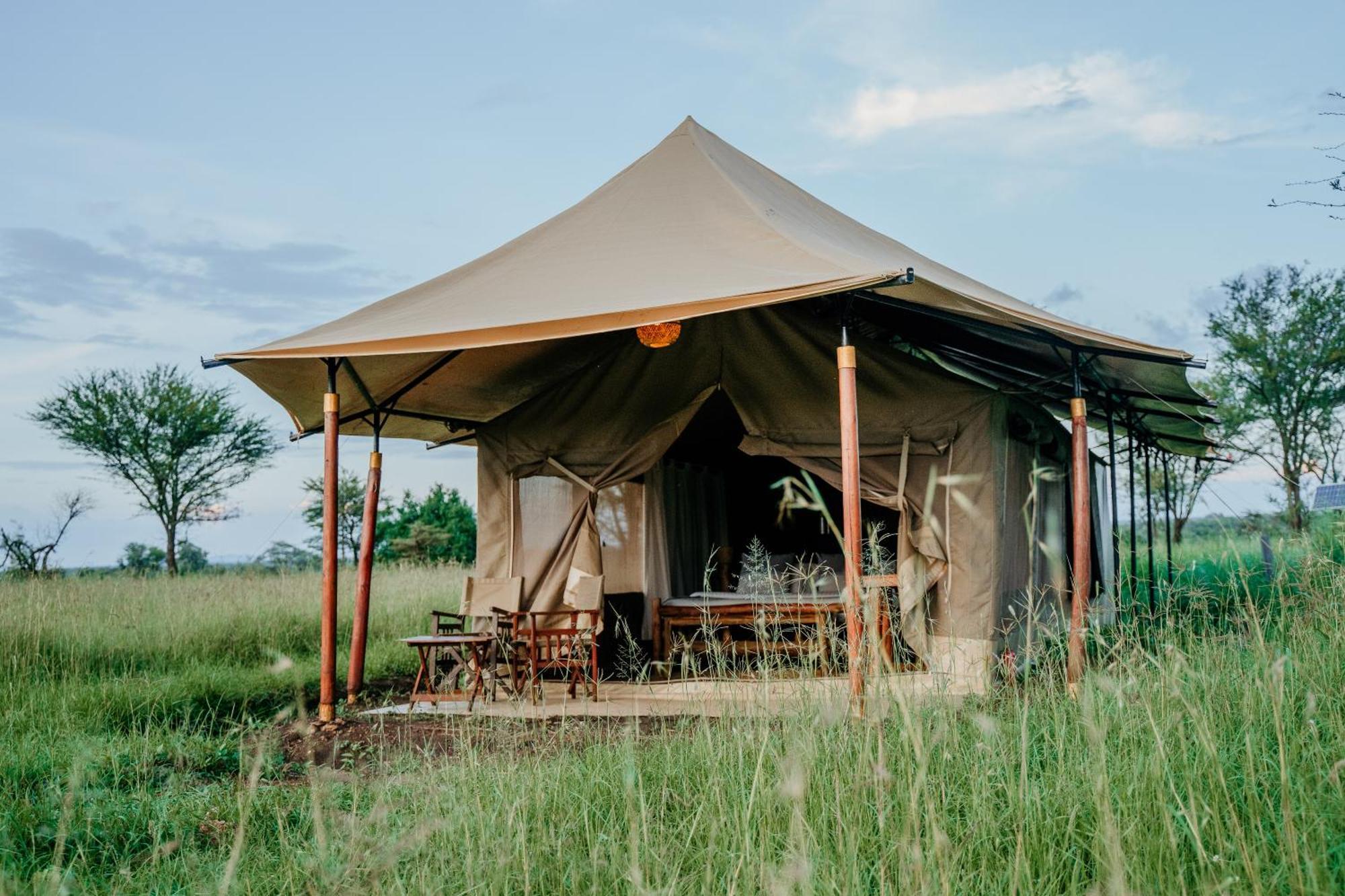 Hotel Zawadi Camp Serengeti-Savanne Exterior foto