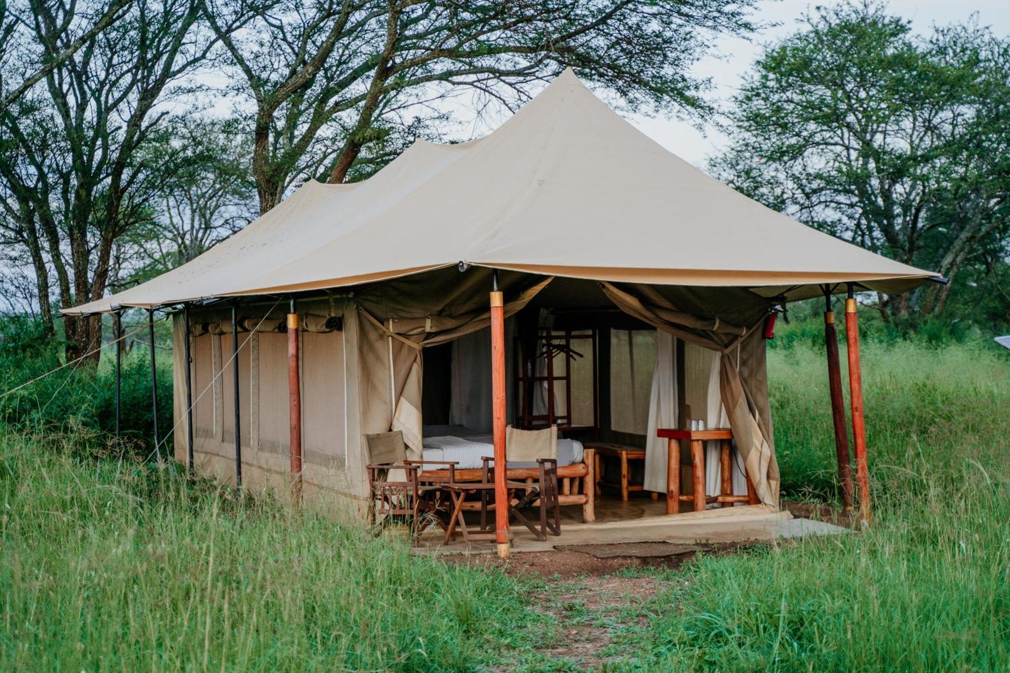 Hotel Zawadi Camp Serengeti-Savanne Exterior foto