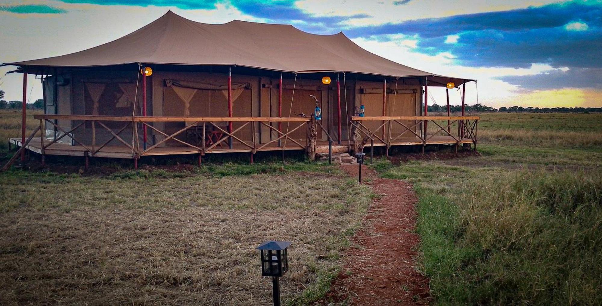 Hotel Zawadi Camp Serengeti-Savanne Exterior foto