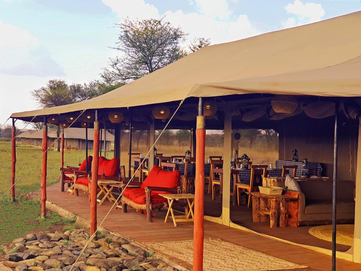 Hotel Zawadi Camp Serengeti-Savanne Exterior foto