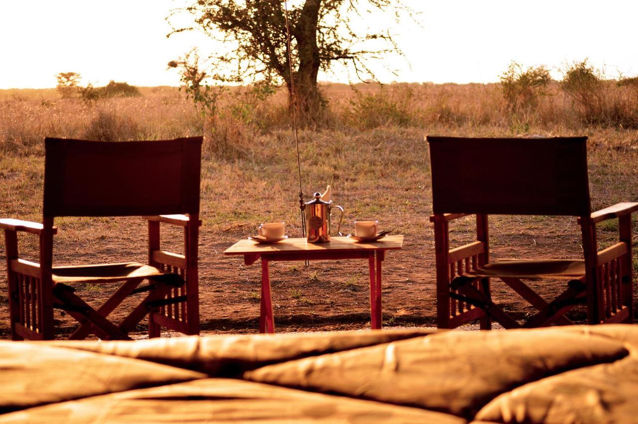 Hotel Zawadi Camp Serengeti-Savanne Exterior foto